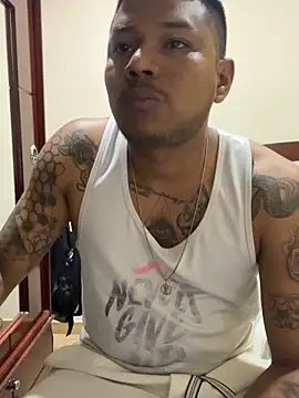 Saipadpuer30 online show from October 8, 2025, 4:03 am