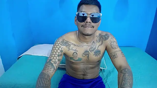 Saipadpuer30 online show from March 12, 2025, 3:29 pm