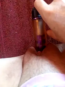 baixinhainsaciavel23 online show from November 6, 2025, 4:00 pm