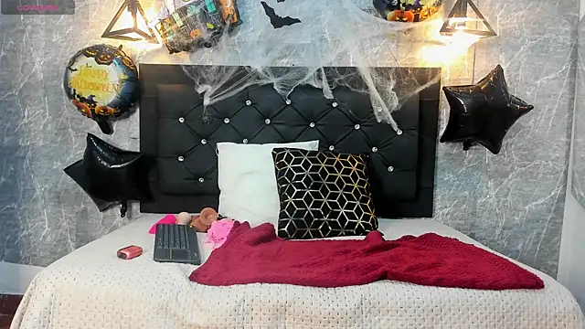 Snapshot of emberhodson chatting on October 29, 2025, 10:25 am emberhodson online show from October 29, 2025, 10:25 am