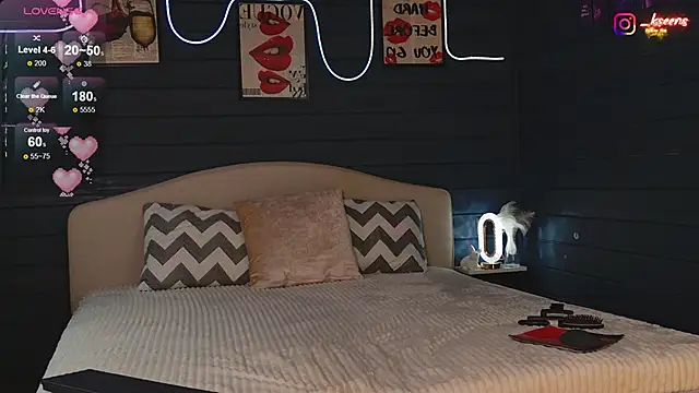 Eseensia online show from October 4, 2025, 2:24 am