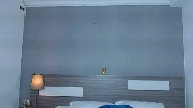 Liiamthompson online show from October 15, 2025, 9:28 am