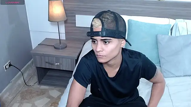 Liiamthompson online show from February 17, 2026, 7:11 pm