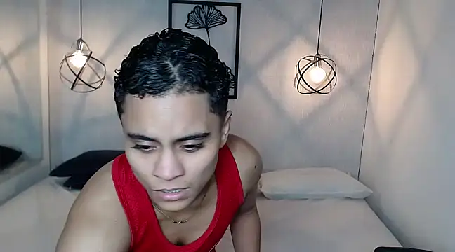 Liiamthompson online show from March 13, 2025, 11:41 am