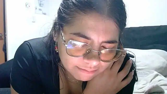 Snapshot of viccky_vick chatting on June 18, 2026, 12:42 am viccky vick online show from June 18, 2026, 12:42 am