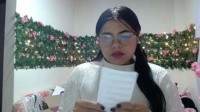 viccky vick online show from November 23, 2025, 1:37 am