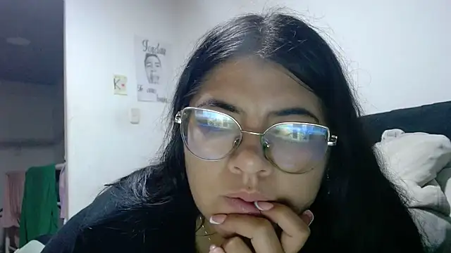 Snapshot of viccky_vick chatting on June 17, 2026, 3:06 am viccky vick online show from June 17, 2026, 3:06 am