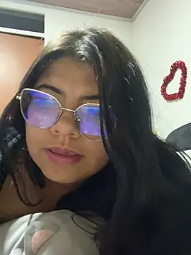 Snapshot of viccky_vick chatting on February 22, 2025, 9:37 pm viccky vick online show from February 22, 2025, 9:37 pm