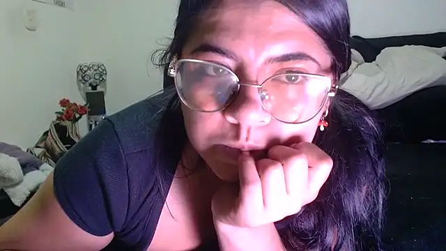 Snapshot of viccky_vick chatting on July 2, 2026, 9:54 pm viccky vick online show from July 2, 2026, 9:54 pm
