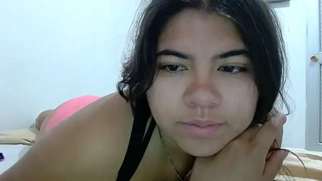 Snapshot of viccky_vick chatting on November 7, 2025, 2:32 pm viccky vick online show from November 7, 2025, 2:32 pm