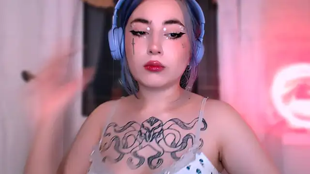 Snapshot of purplewitch chatting on September 18, 2025, 11:08 pm purplewitch online show from September 18, 2025, 11:08 pm