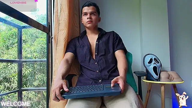 Snapshot of Dwayne_Brown chatting on October 26, 2025, 2:17 pm Dwayne Brown online show from October 26, 2025, 2:17 pm