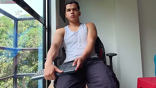 Snapshot of Dwayne_Brown chatting on October 4, 2025, 1:56 pm Dwayne Brown online show from October 4, 2025, 1:56 pm