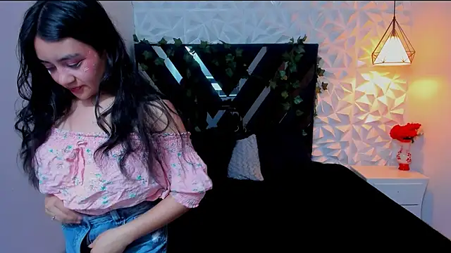 Lucy Harris online show from March 20, 2025, 3:45 am
