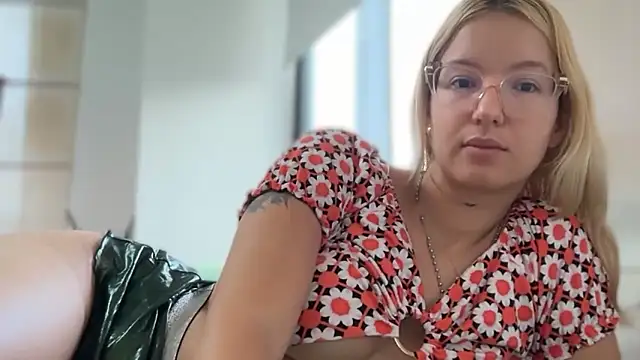 Snapshot of Mermaid-hana chatting on March 1, 2026, 11:54 am Mermaid-hana online show from March 1, 2026, 11:54 am