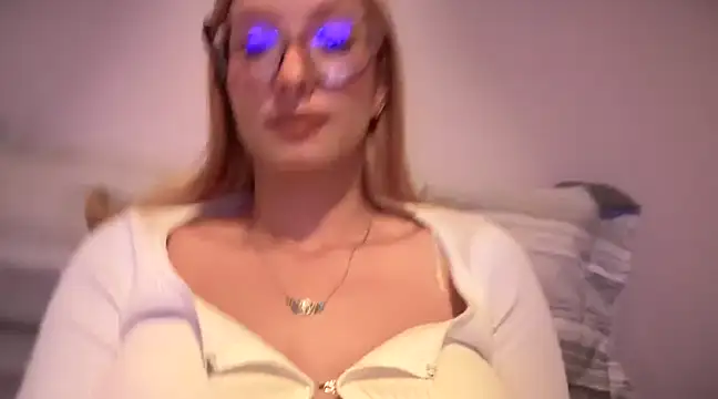 Mermaid-hana online show from February 8, 2025, 1:32 am