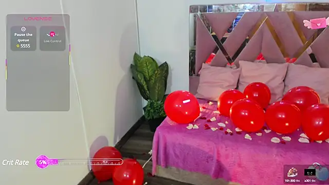 palmerfox tay online show from February 14, 2025, 10:47 pm