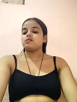 Snapshot of RAYI_123 chatting on October 5, 2025, 5:53 am RAYI 123 online show from October 5, 2025, 5:53 am