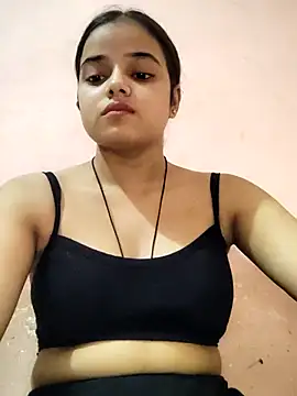 Snapshot of RAYI_123 chatting on October 4, 2025, 5:03 pm RAYI 123 online show from October 4, 2025, 5:03 pm