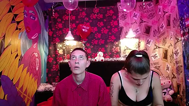 Snapshot of SimonAndJocelyn chatting on February 15, 2025, 7:39 pm SimonAndJocelyn online show from February 15, 2025, 7:39 pm