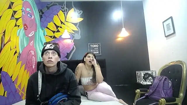 Snapshot of SimonAndJocelyn chatting on February 11, 2025, 11:53 am SimonAndJocelyn online show from February 11, 2025, 11:53 am