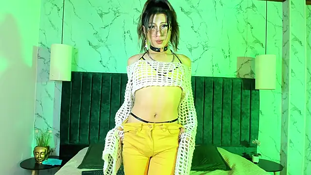 Alexa vandercloude online show from October 23, 2025, 8:40 pm