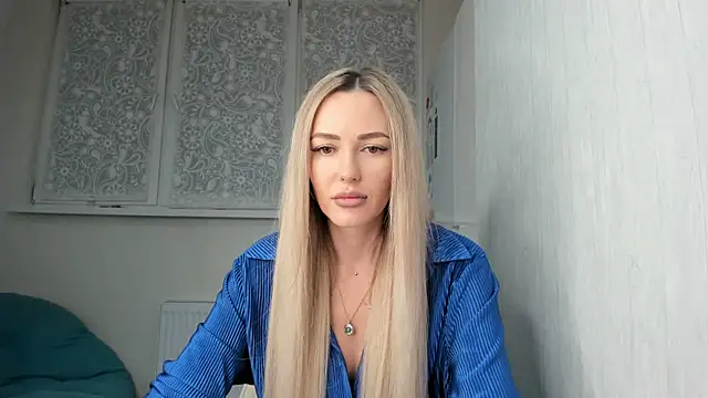 juciepussy  online show from March 19, 2025, 7:06 pm