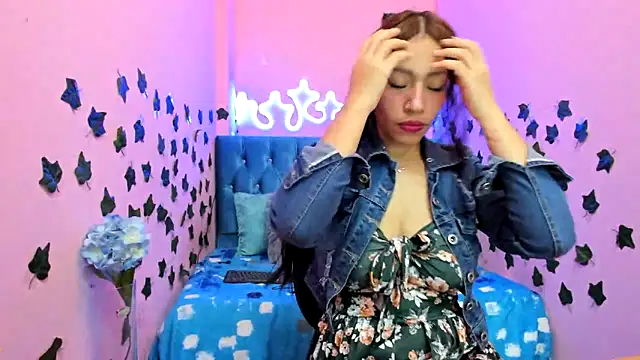 IZZY BEAUTIFUL online show from March 14, 2025, 10:05 pm