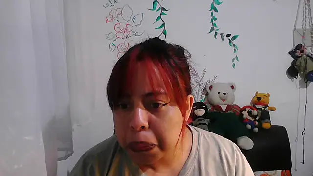 alexandraluv online show from November 6, 2025, 12:03 am