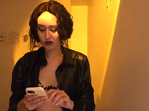Snapshot of seductress444 chatting on January 31, 2025, 2:04 am seductress444 online show from January 31, 2025, 2:04 am