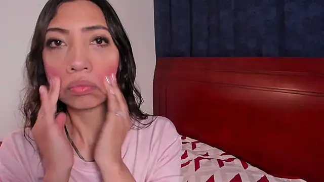 Miss veronicaa2 online show from November 11, 2025, 1:17 pm