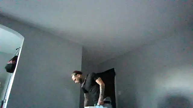 Snapshot of cruz815 chatting on October 9, 2025, 10:21 pm cruz815 online show from October 9, 2025, 10:21 pm