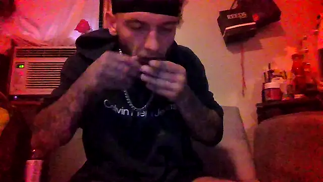 Snapshot of cruz815 chatting on September 19, 2025, 10:58 pm cruz815 online show from September 19, 2025, 10:58 pm