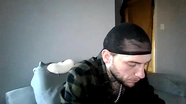 cruz815 online show from December 16, 2025, 9:08 pm