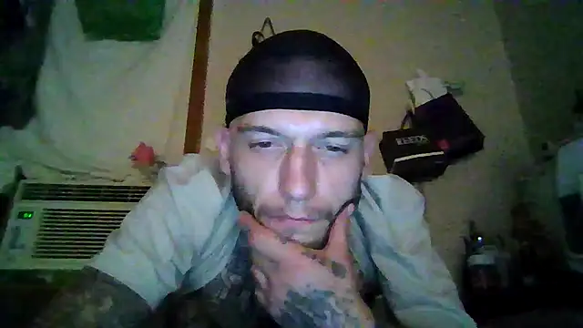 Snapshot of cruz815 chatting on September 19, 2025, 7:23 am cruz815 online show from September 19, 2025, 7:23 am