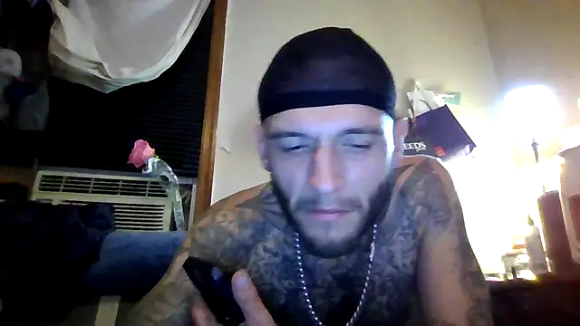 Snapshot of cruz815 chatting on September 23, 2025, 6:09 am cruz815 online show from September 23, 2025, 6:09 am