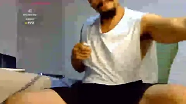 Keiviid online show from July 28, 2026, 3:14 am