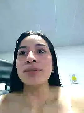 Snapshot of Marce0 chatting on February 10, 2025, 2:30 am Marce0 online show from February 10, 2025, 2:30 am