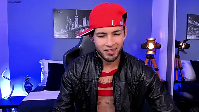 Max Conor1 online show from September 25, 2025, 11:27 am