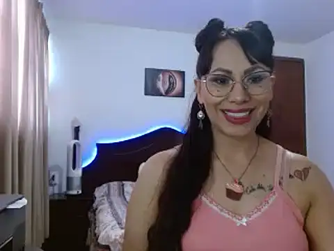 AloLovely  online show from April 8, 2026, 10:44 pm