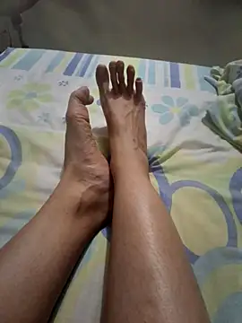 violetisback08 online show from May 6, 2026, 2:04 am