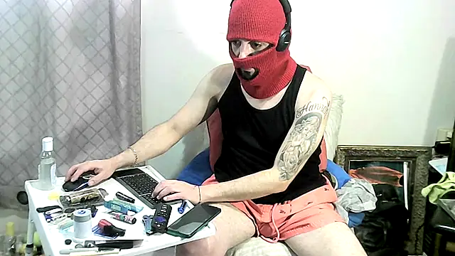 oliverfrommexico online show from January 29, 2025, 7:22 pm