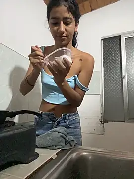 eva roseee online show from February 6, 2026, 1:45 am