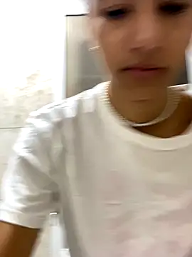 Snapshot of eva_roseee chatting on September 15, 2025, 4:18 pm eva roseee online show from September 15, 2025, 4:18 pm