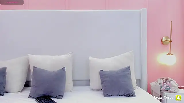 Snapshot of eva_roseee chatting on September 25, 2025, 4:02 pm eva roseee online show from September 25, 2025, 4:02 pm