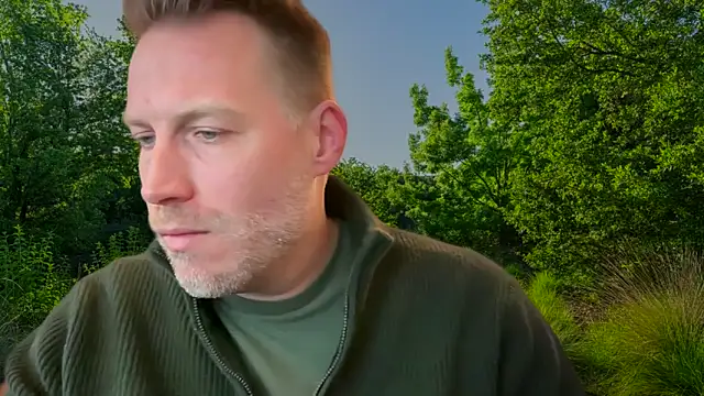 Christian87xxx online show from November 10, 2025, 1:49 pm