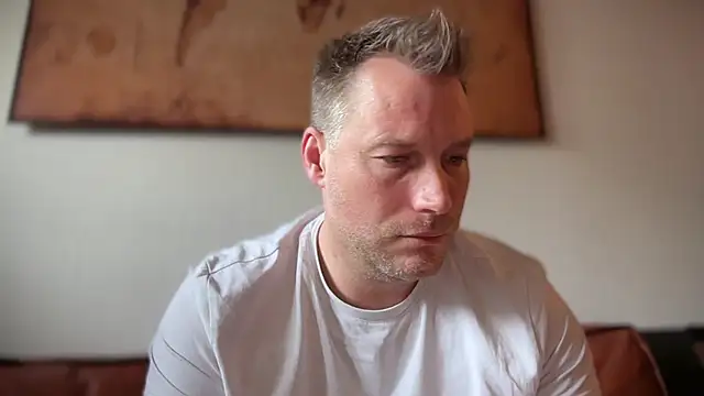 Snapshot of Christian87xxx chatting on May 9, 2026, 6:06 am Christian87xxx online show from May 9, 2026, 6:06 am