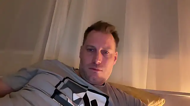 Christian87xxx online show from December 13, 2025, 11:44 pm