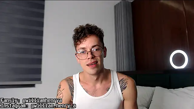Snapshot of William_Henry_ chatting on January 29, 2025, 3:04 pm William Henry online show from January 29, 2025, 3:04 pm