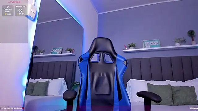 Snapshot of alessia_leroy chatting on October 27, 2025, 7:59 pm alessia leroy online show from October 27, 2025, 7:59 pm